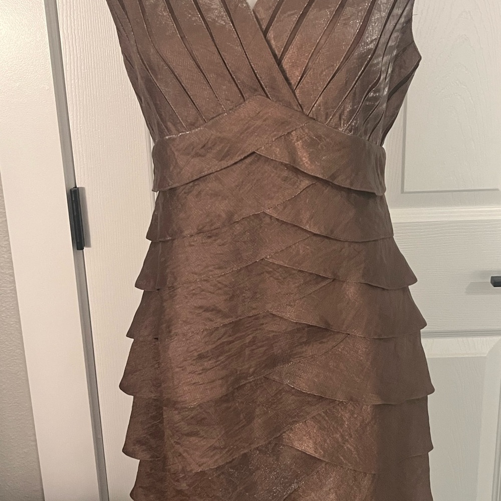 Adrianna Papell Bronze Tiered Cocktail Dress Size 8 - Picture 3 of 9